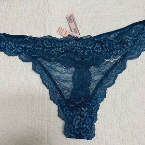 NWT Victoria’s Secret lacie thong panty - xxl blue/gold shimmer animal